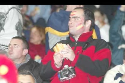 Eso sí, que el bocadillo no te impida seguir una buena jugada.