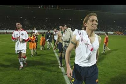 Después del partido, los jugadores de ambos equipos se intercambiaron las camisetas.