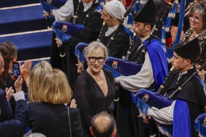 La actriz estadounidense Meryl Streep, Premio Artes, a la finalización de la gala de la 43º edición de los Premios Princesa de Asturias que se celebra este viernes en el Teatro Campoamor, en Oviedo. CHEMA MOYA