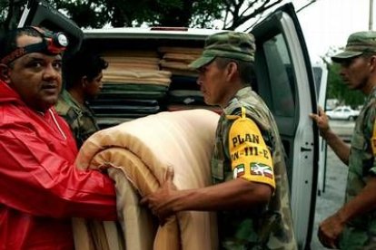 Los propios complejos hoteleros, debido a la actividad ciclónica de la zona, están dotados de refugios en los sótanos.