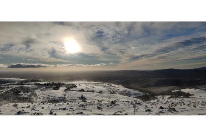 Foncebadón, cubierto de nieve esta mañana. DL