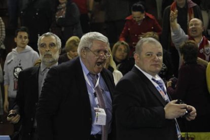 Directivos del Veszprém, enfadados tras la expulsión de Sulic | Foto: Jesús