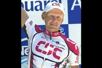 El danés Jakob Piil se impuso en la etapa que discurrió entre Gap y Marsella. Una etapa que dejó sin cambios la clasificación general, con Armstrong a la cabeza.