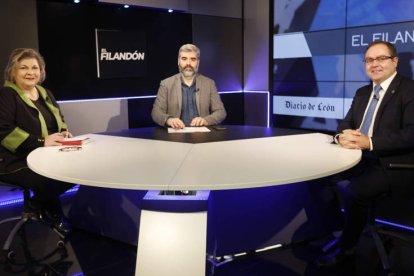 María Jesús Muñiz, Roberto Núñez y Félix Barrio. RAMIRO