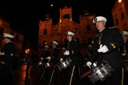 Procesión de las Damas de La Virgen de la Piedad, el Lunes Santo. Secundino Pérez