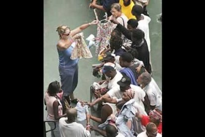 La situación es tan grave que el presidente George W Bush dijo que habrá «tolerancia cero» para quienes violen la ley en las áreas devastadas por el huracán.