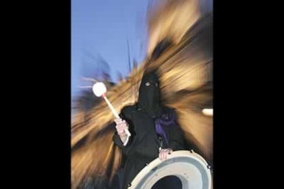 El miércoles santo se celebra la procesión de la Virgen de la amargura, organizada por la Real Cofradía de Minerva y Vera Cruz.