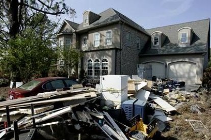 Rita ya es el segundo ciclón de máxima categoría, después del mortal Katrina que arrasó a Luisiana, Misisipi y Alabama.