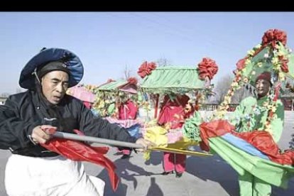 La celebración se extiende a todos los lugares del país. En la imagen, bailes en Taiyuan, en el norte de China.