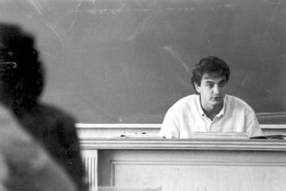 Fue profesor de Derecho en la universidad de su tierra, León (aunque nació en Valladolid, siempre se ha considerado leonés) y diputado en varias legislaturas. Hasta que irrumpió en la élite de la política española en el año 2000.  Autor: