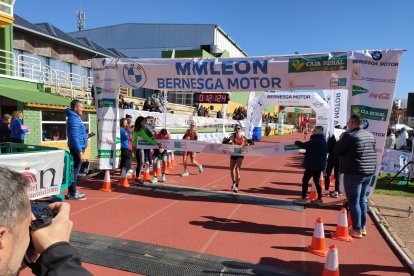 Verónica Sánchez, vencedora de la prueba en féminas. M. Á. TRANCA