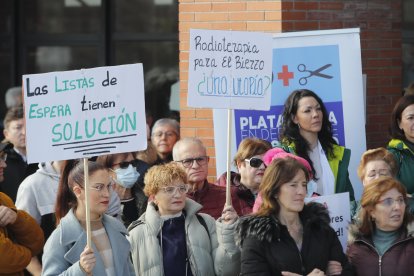Abrazo al Hospital El Bierzo 2023. L. DE LA MATA