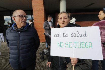 Abrazo al Hospital El Bierzo 2023. L. DE LA MATA