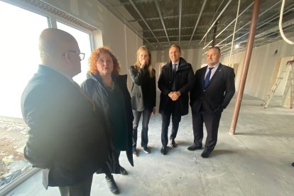 También se visitaron las obras del Centro de Salud de La Robla financiada con fondos del Miteco. SUBDELEGACIÓN DEL GOBIERNO