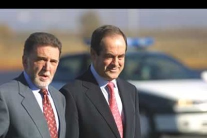 El delegado del Gobierno de Castilla y León, Miguel Alejo, acompañó a Bono en la recepción de autoridades.