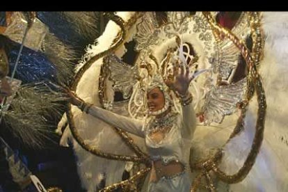 Esta joven. Alejandra Rodríguez, fue la elegida para representar a la ciudad en el Carnaval 2004.