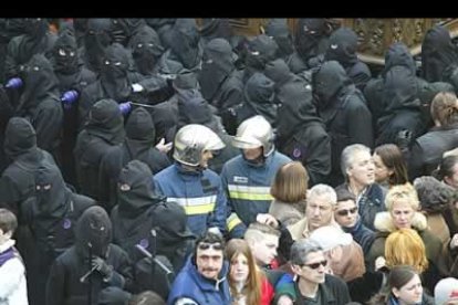 Este año, el encuentro ha tenido un tinte más solidatio que nunca, ya que se ha dedicado a las víctimas de los atentados del 11 de marzo. Un grupo de bomberos de Madrid, recogió el testigo.