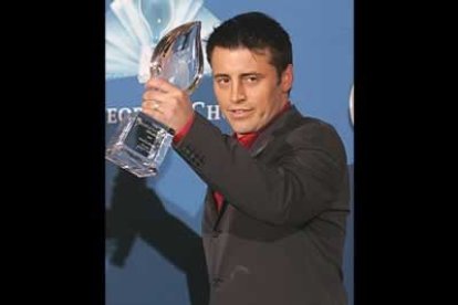 Matt LeBlanc (ebn la foto) y Marg Helgenberger ganaron los premios de actor y actriz televisivos favoritos, respectivamente.