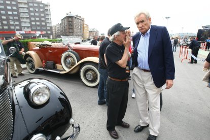 Luis del Olmo, en el aparcamiento del Museo del Ferrocarril, en la edición del año 2009. ANA F. BARREDO