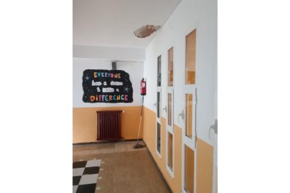 Humedades y desperfectos en el Colegio Quevedo. DL