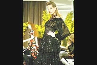 Largo, repleto de pedrería y un año más, negro. La elegancia de Gerald Watelet