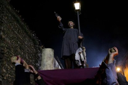 La procesión no acabrá frente a los Cubos de la muralla, sino en Puerta Castillo. JESÚS F. SALVADORES