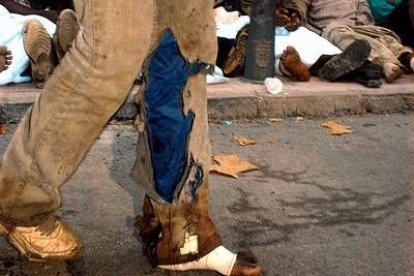 La mayor parte de ellos han resultado heridos por sus propios compañeros en el intento desesperado de alcanzar territorio español.