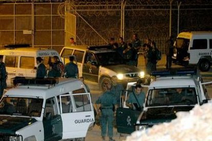 La Guardia civil de Ceuta se ha visto desbordada estos últimos tres días y no ha conseguido reprimir la entrada ilegal y masiva de los inmigrantes.