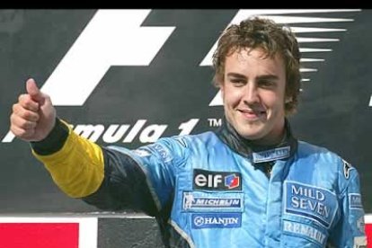 Fernando Alonso se ha convertido, con 22 años,  en el primer español en ganar un Gran Premio de Fórmula 1, tras ganar la decimotercera prueba del Mundial disputada en el circuito Hungaroring de Budapest, donde el asturiano dominó la carrera de principio a fin.