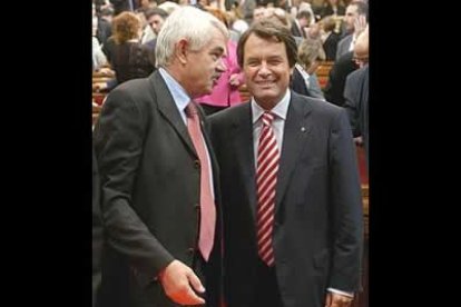El acuerdo ha sido posible gracias al pacto sellado entre el Tripartito y CiU sobre el modelo de financiación para Cataluña y el derecho a la enseñanza religiosa en la enseñanza pública laica.