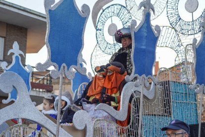 Cabalgata de los Reyes Magos en La Bañeza. MIGUEL F. B.