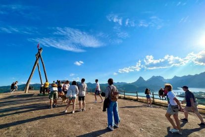 El columpio de Riaño, este verano. SUSANA VERGARA PEDREIRA