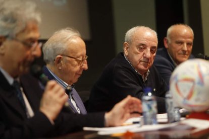 Jesús Esteban, Cruz Vega, Marianín y Serafín Vázquez. L. DE LA MATA