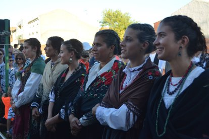 Boda tradicional paramesa en Pobladura de Pelayo García. ARMANDO MEDINA