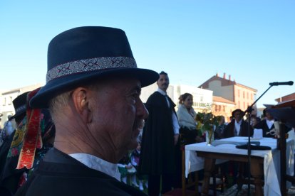 Boda tradicional paramesa en Pobladura de Pelayo García. ARMANDO MEDINA