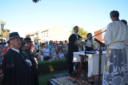Boda tradicional paramesa en Pobladura de Pelayo García. ARMANDO MEDINA