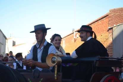 Boda tradicional paramesa en Pobladura de Pelayo García. ARMANDO MEDINA