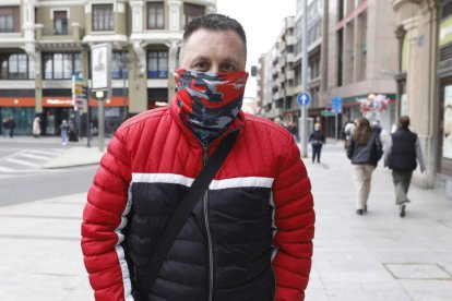 Pedro Fraile Yugueros padece una miopatía congénita inespecífica. MARCIANO PÉREZ