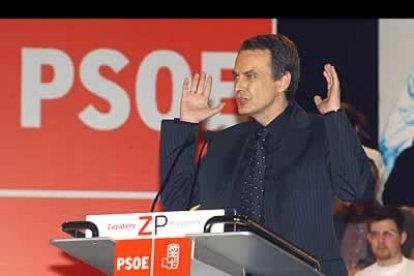 José Luis Rodríguez Zapatero aseveró que «vamos a estar fuertes, convencidos, con la mirada limpia y con un proyecto para cambiar España y avanzar».