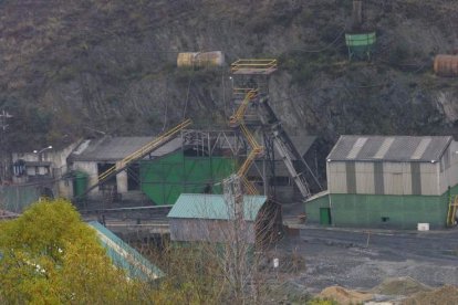 Imagen de archivo de las instalaciones de Navaleo en Santa Cruz de Montes, hoy cerradas. L. DE LA MATA