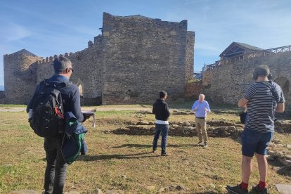 Otro momento del rodaje del documental de la serie 'España al descubierto'. DL