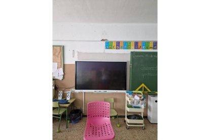 Mal estado del colegio Trepalio. DL