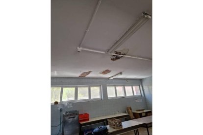 Mal estado del colegio Trepalio. DL
