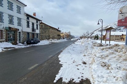 Estado que presenta esta mañana la Monaña de Riaño. RAMIRO