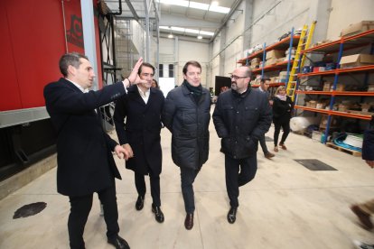 Lara, Suárez-Quiñones, Mañueco y Morala, en la central de la Red de Calor. L. DE LA MATA