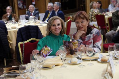 El tradicional Cocido Maragato de la Casa de León en Madrid, con el que se rindió homenaje a los más veteranos de la institución. BENITO ORDÓÑEZ