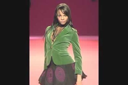 <b>Lydia Delgado</b> presentó para la próxima temporada a una mujer muy femenina y sensual.