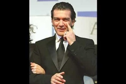 La otra sorpresa de la noche fue la presencia en la gala de Antonio Banderas. Hacía diecinueve años que no iba.