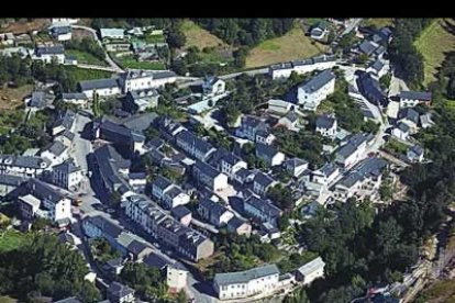 Villaseca de Laciana recuerda, probablemente como ningún otro pueblo del valle, el tránsito de un pasado sólo minero hacia otras expectativas de futuro.
