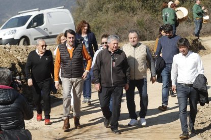 Autoridades y asistentes al acto de inauguración. L. DE LA MATA